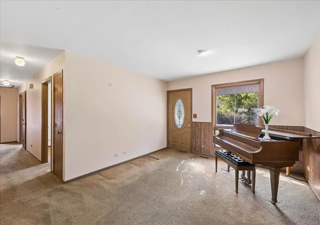 Photo 2 of Single family home for sale at 2514 S Maplewood Dr, Wonder Lake, IL 60097 | MLS# 12777217 | Listing updated on 2026-10-07