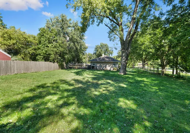 Photo 3 of Single family home for sale at 2539 Dougall Rd, Joliet, IL 60433 | MLS# 12777218 | Listing updated on 2026-10-06