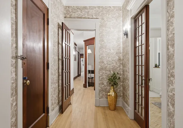 Listing Photo 5 - Condo for sale in building located at 5703 S Blackstone Ave, Chicago, IL 60637 - Unit #1