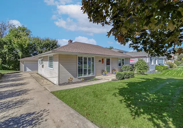 Photo 1 of Single family home for sale at 1048 Hermes Ave, Lemont, IL 60439 | MLS# 12777223 | Listing updated on 2026-10-07
