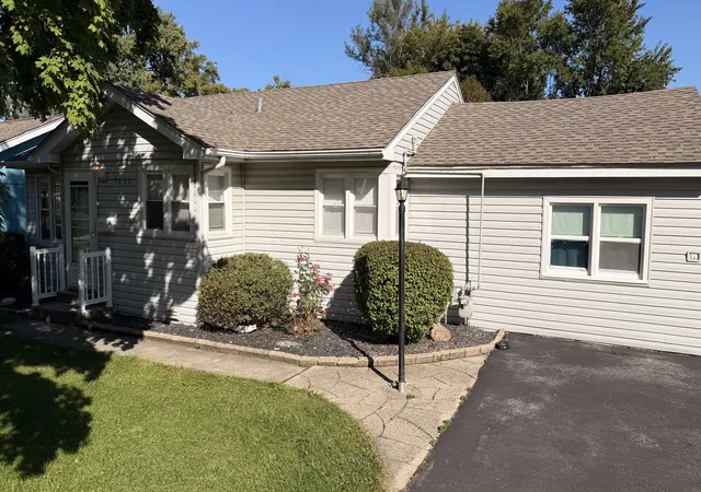 Photo 3 of Single family home for sale at 7432 W 109 Street, Worth, IL 60482 | MLS# 12777225 | Listing updated on 2026-10-07