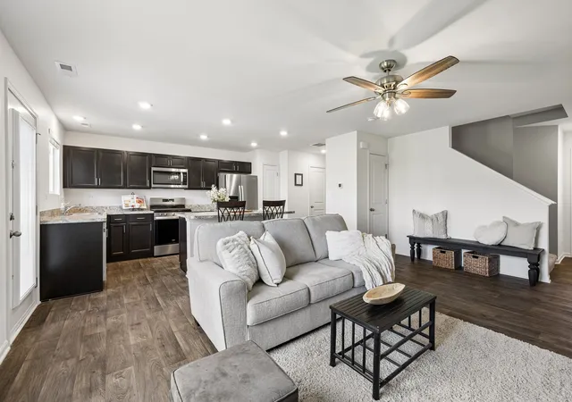Photo 3 of Townhouse for sale at 1169 Amber Dr, Cary, IL 60013 | MLS# 12777227 | Listing updated on 2026-10-05