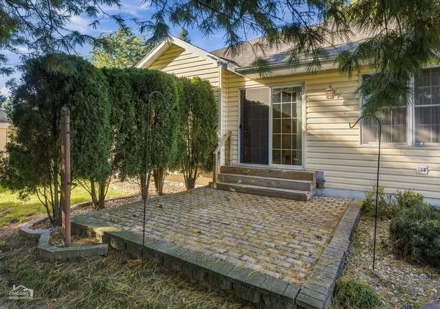 Photo 3 of Single family home for sale at 12201 Jacob Ave, Hebron, IL 60034 | MLS# 12777229 | Listing updated on 2026-10-09