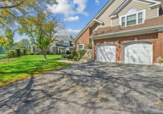 Listing Photo 3 - Condo for sale in building located at 951 Interloch Ct, Algonquin, IL 60102
