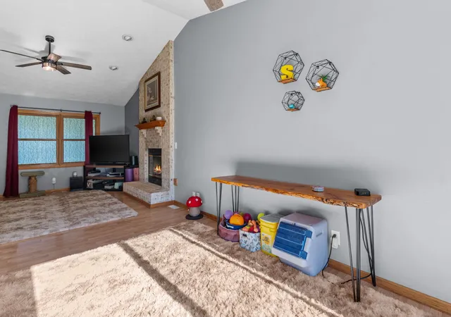 Photo 3 of Single family home for sale at 881 Lake Holiday Dr, Sandwich, IL 60548 | MLS# 12777244 | Listing updated on 2026-10-23