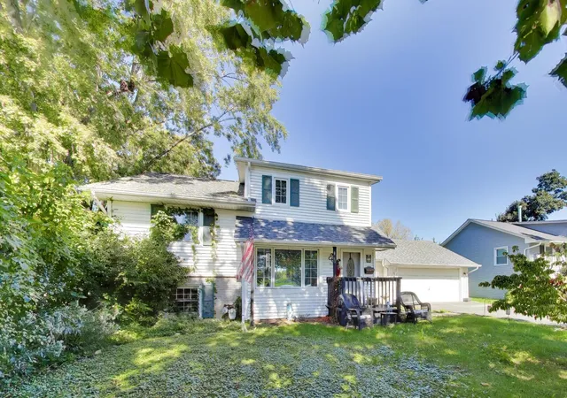 Single family home for sale at 1637 Beecher Ave, Wheaton, IL 60187 | MLS# 12777245 | Listing updated on 2026-10-08