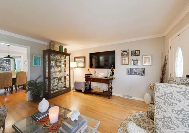 Photo 3 of Single family home for sale at 1637 Beecher Ave, Wheaton, IL 60187 | MLS# 12777245 | Listing updated on 2026-10-07