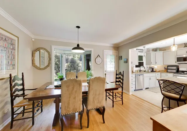 Photo 4 of Single family home for sale at 1637 Beecher Ave, Wheaton, IL 60187 | MLS# 12777245 | Listing updated on 2026-10-08