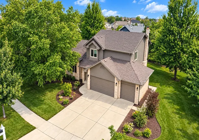 Photo 1 of Single family home for sale at 8424 Hollybrook Ln, Tinley Park, IL 60487 | MLS# 12777260 | Listing updated on 2026-10-07