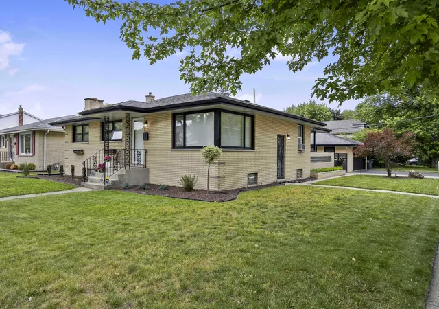 Photo 2 of Single family home for sale at 18202 Locust St, Lansing, IL 60438 | MLS# 12777278 | Listing updated on 2026-10-05
