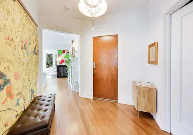 Photo 4 of Condo for sale at 5853 N Glenwood Ave #2S, Chicago, IL 60660 | MLS# 12777286 | Listing updated on 2026-10-09