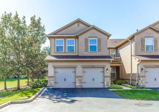 Photo 1 of Townhouse for sale at 1871 Crenshaw Cir, Vernon Hills, IL 60061 | MLS# 12777294 | Listing updated on 2026-10-07