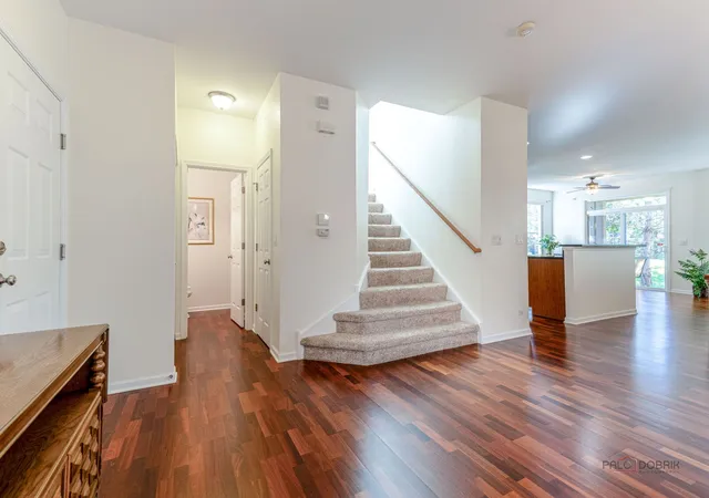 Photo 4 of Townhouse for sale at 1871 Crenshaw Cir, Vernon Hills, IL 60061 | MLS# 12777294 | Listing updated on 2026-10-07