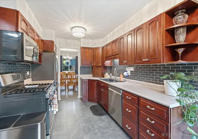 Photo 3 of Townhouse for sale at 1251 Croydon Ct, Wheaton, IL 60189 | MLS# 12777298 | Listing updated on 2026-10-07