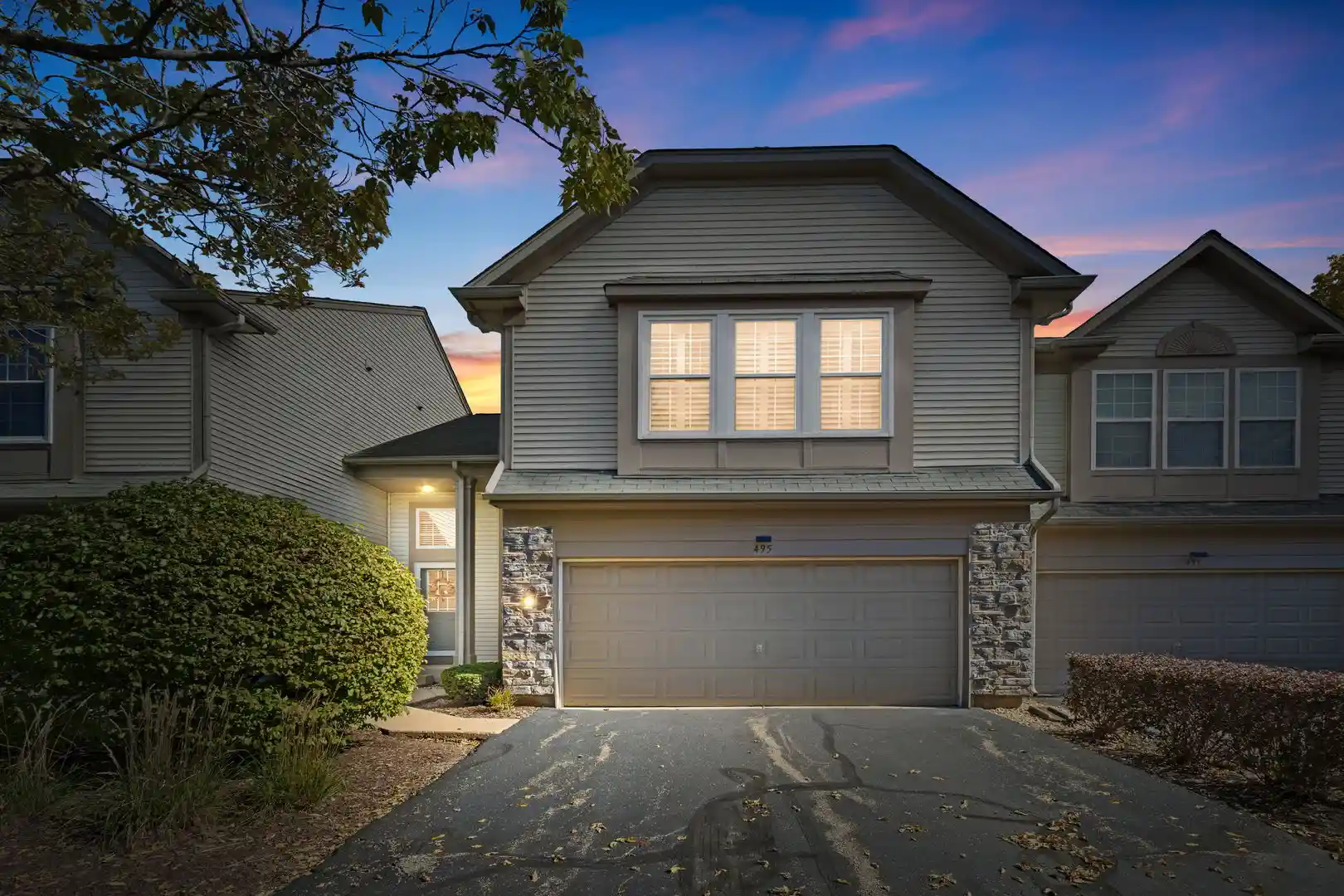 Listing Photo 1 - Condo for sale in 495 Metropolitan St located at 495 Metropolitan St, Aurora, IL 60502 - Unit #495