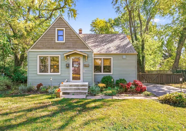 Photo 1 of Single family home for sale at 14341 Knox Ave, Midlothian, IL 60445 | MLS# 12777318 | Listing updated on 2026-10-28