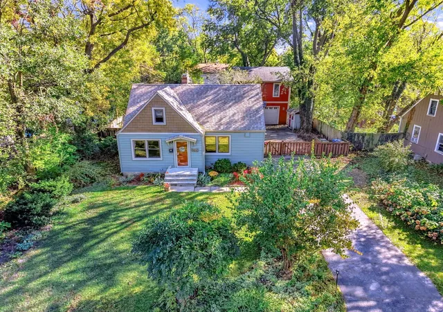 Photo 3 of Single family home for sale at 14341 Knox Ave, Midlothian, IL 60445 | MLS# 12777318 | Listing updated on 2026-10-28