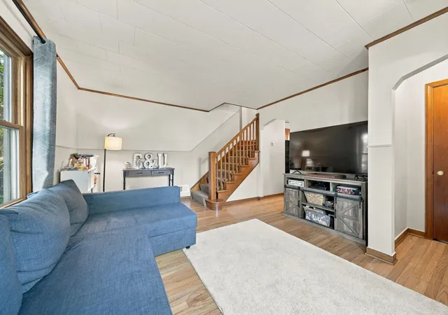 Photo 3 of Single family home for sale at 14341 Knox Ave, Midlothian, IL 60445 | MLS# 12777318 | Listing updated on 2026-10-28