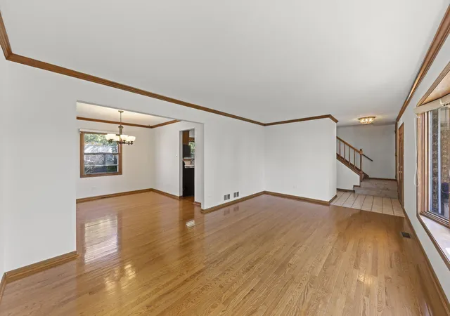 Photo 4 of Single family home for sale at 8421 Chelsea Ln, Woodridge, IL 60517 | MLS# 12777323 | Listing updated on 2026-10-08
