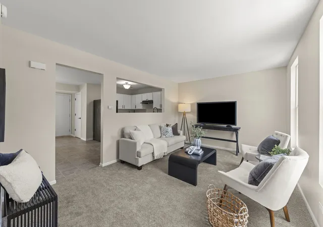 Photo 3 of Single family home for sale at 783 Four Seasons Blvd, Aurora, IL 60504 | MLS# 12777350 | Listing updated on 2026-10-05