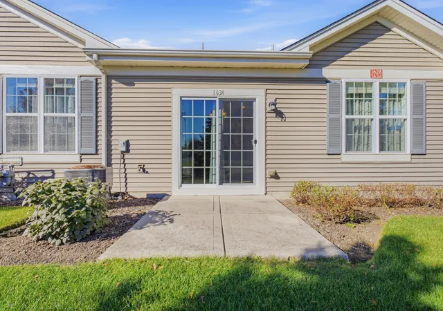 Photo 2 of Townhouse for sale at 1634 Hannah Ln #1634, Pingree Grove, IL 60140 | MLS# 12777362 | Listing updated on 2026-10-22