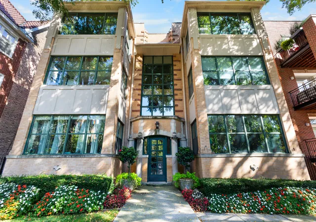 Condo for sale at 4715 N Beacon St #2N, Chicago, IL 60640 | MLS# 12777368