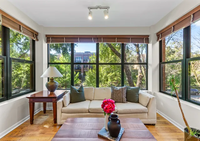 Photo 2 of Condo for sale at 4715 N Beacon St #2N, Chicago, IL 60640 | MLS# 12777368 | Listing updated on 2026-10-09