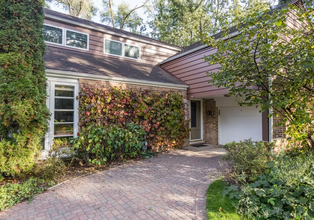 Photo 1 of Single family home for sale at 9423 Lincolnwood Dr, Evanston, IL 60203 | MLS# 12777373 | Listing updated on 2026-10-28