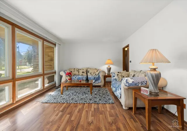 Photo 3 of Sale Pending at 1810 Pratt Ave, Des Plaines, IL 60018 | MLS# 12777389 | Listing updated on 2026-10-07
