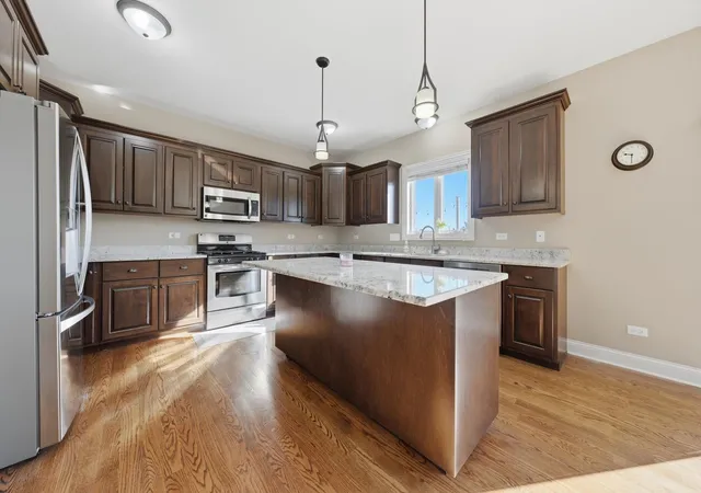 Photo 4 of Single family home for sale at 22959 Maddeline Ln, Frankfort, IL 60423 | MLS# 12777391 | Listing updated on 2026-10-23