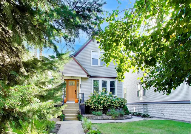 Photo 2 of Single family home for sale at 4039 N Harding Ave, Chicago, IL 60618 | MLS# 12777397 | Listing updated on 2026-10-08