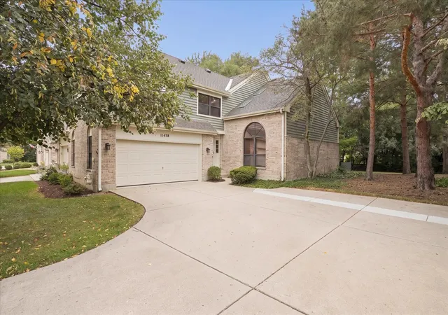 Photo 1 of Townhouse for sale at 11458 Ashley Woods Dr, Westchester, IL 60154 | MLS# 12777423 | Listing updated on 2026-10-05