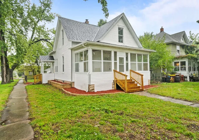 Photo 2 of Single family home for sale at 1802 16th Avenue, Rockford, IL 61104 | MLS# 12777442 | Listing updated on 2026-10-07