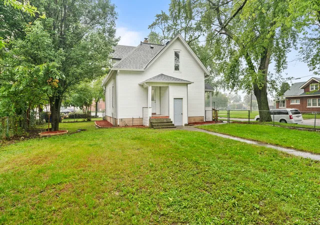 Photo 3 of Single family home for sale at 1802 16th Avenue, Rockford, IL 61104 | MLS# 12777442 | Listing updated on 2026-10-07