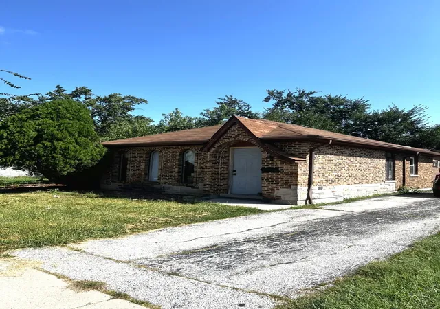 Photo 1 of Single family home for sale at 225 S Orchard Dr, Park Forest, IL 60466 | MLS# 12777474 | Listing updated on 2026-10-06