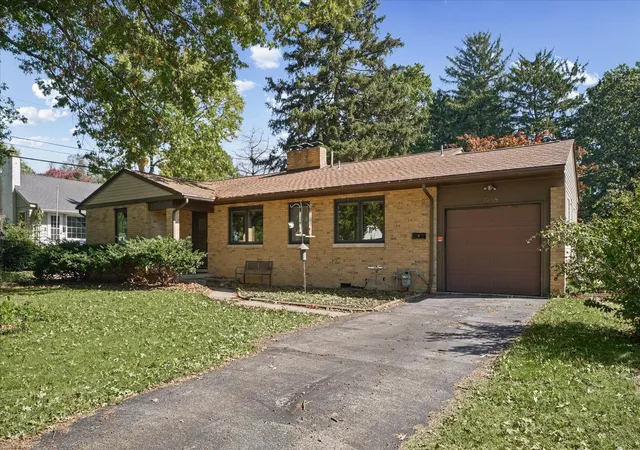 Photo 2 of Single family home for sale at 608 S Draper Ave, Champaign, IL 61821 | MLS# 12777489 | Listing updated on 2026-10-08