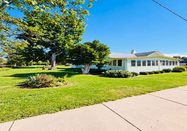 Single family home for sale at 1715 N Bloomington St, Streator, IL 61364 | MLS# 12777496