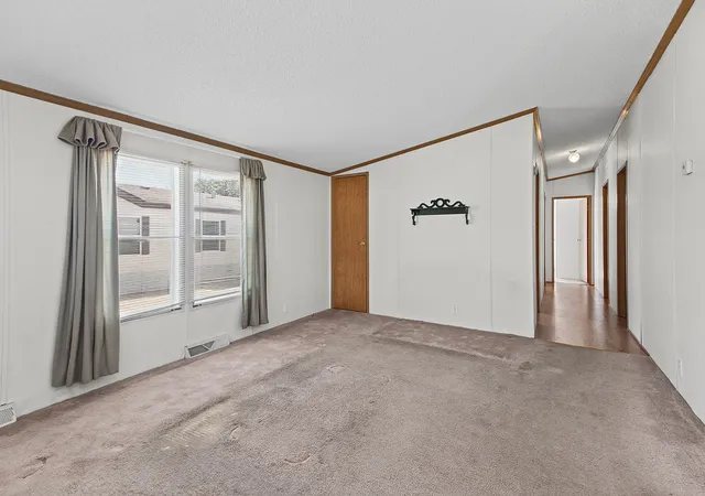 Photo 3 of Manufactured home for sale at 10825 W Gateway Dr, Frankfort, IL 60423 | MLS# 12777499 | Listing updated on 2026-10-09