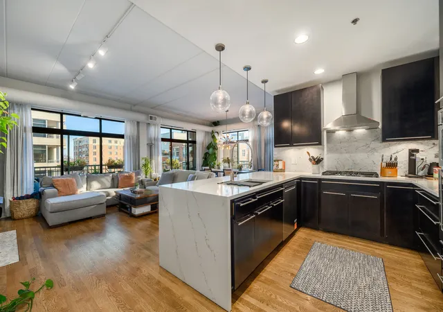 Photo 3 of Condo for sale at 920 W Madison St #B6, Chicago, IL 60607 | MLS# 12777500 | Listing updated on 2026-10-07