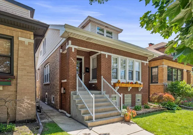 Photo 2 of Single family home for sale at 5523 W Pensacola Ave, Chicago, IL 60641 | MLS# 12777566 | Listing updated on 2026-10-08