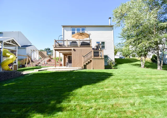 Photo 4 of Single family home for sale at 2002 Kennedy Dr, Mc Henry, IL 60050 | MLS# 12777572 | Listing updated on 2026-10-07