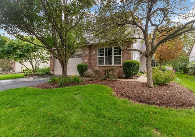 Photo 3 of Single family home for sale at 809 Colchester Dr, Oswego, IL 60543 | MLS# 12777573 | Listing updated on 2026-10-05
