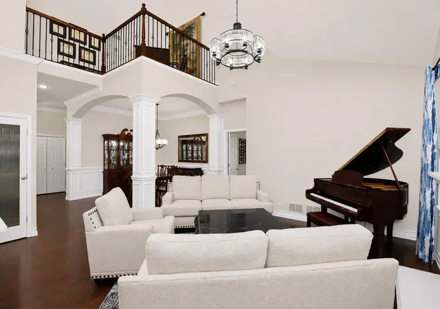Photo 3 of Single family home for sale at 809 Colchester Dr, Oswego, IL 60543 | MLS# 12777573 | Listing updated on 2026-10-05