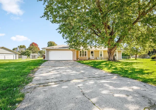 Photo 3 of Single family home for sale at 8523 Terrang Ct, Machesney Park, IL 61115 | MLS# 12777597 | Listing updated on 2026-10-05