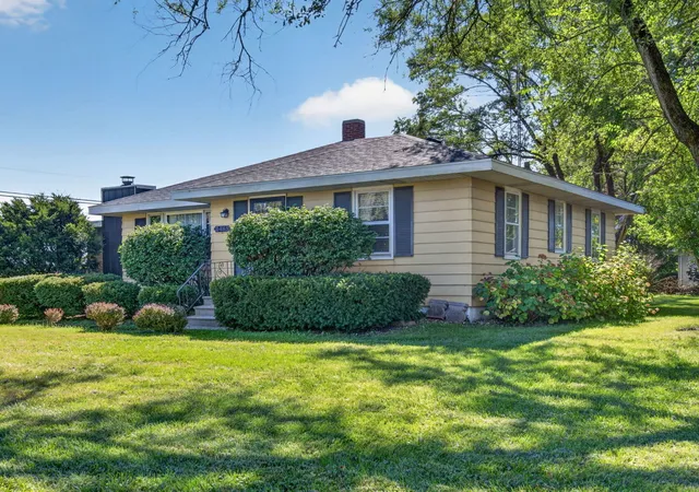 Photo 2 of Single family home for sale at 2485 E Division St, Diamond, IL 60416 | MLS# 12777598 | Listing updated on 2026-10-08