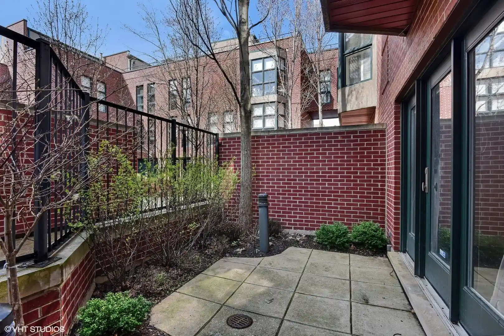 Listing Photo 17 - Condo for sale at Hearthstone, Unit E2 1701 N Halsted St, Hearthstone, Chicago, IL 60614 | Built Year: undefined - undefined