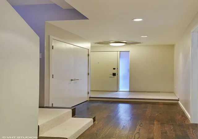 Listing Photo 4 - Condo for sale at Hearthstone, Unit E2 1701 N Halsted St, Hearthstone, Chicago, IL 60614 | Built Year: 1986-1991