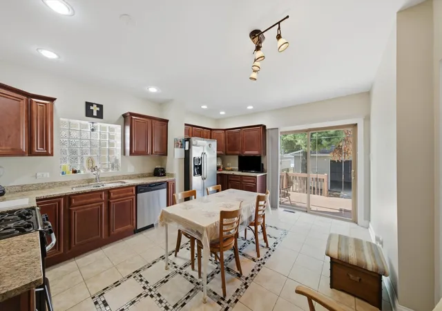 Photo 4 of Single family home for sale at 6707 31st Street, Berwyn, IL 60402 | MLS# 12777607 | Listing updated on 2026-10-05