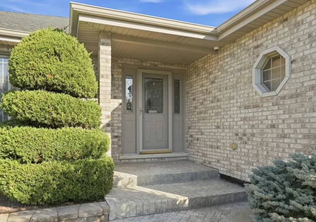 Photo 4 of Single family home for sale at 2896 Tanaga Basin, New Lenox, IL 60451 | MLS# 12777610 | Listing updated on 2026-10-09