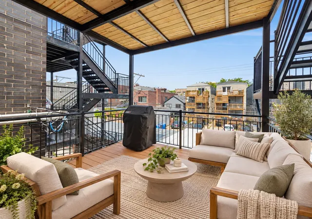 Photo 18 of Condo for sale at 1450 W Chestnut St #2, Chicago, IL 60642 | MLS# 12777615 | Listing updated on 2026-10-08